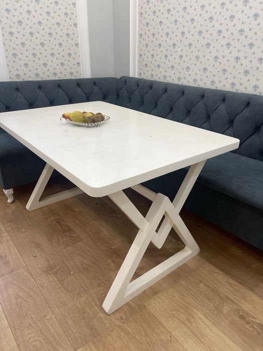 Продам кухонный стол