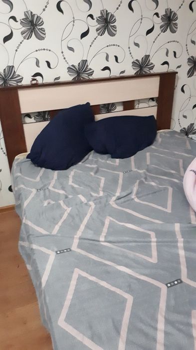 Продам спальный гарнитур