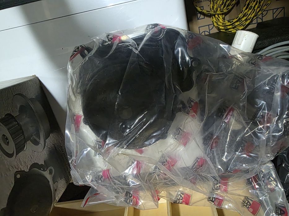 Vand pompa de apa noua