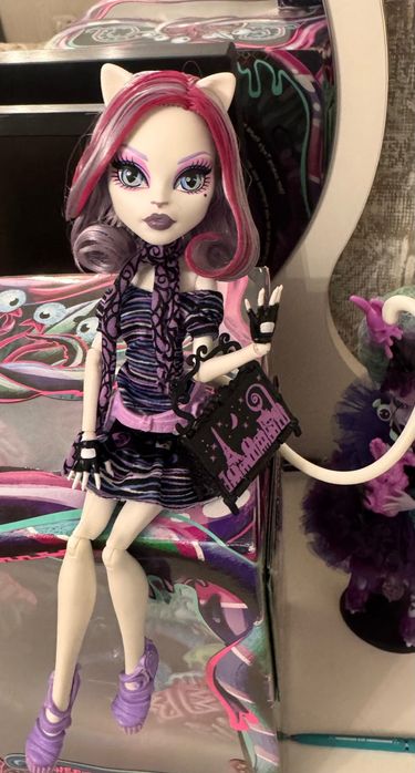 Catrine Demew monster high