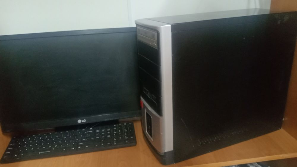 Б/у компьютер, жұмыс жасайды.