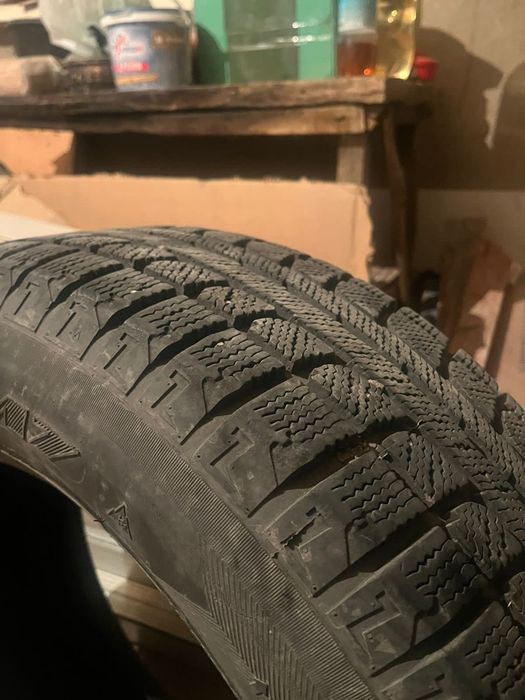 Зимние шины, 225,65, 17размер