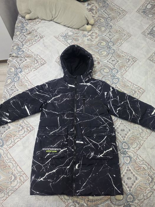 Продам зимнюю куртку на мальчика