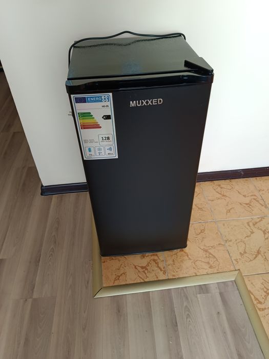 Продам холодильник. Самовывоз. Цена 50 000