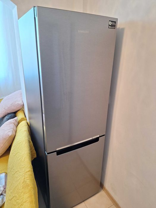 Хладилник самсунг