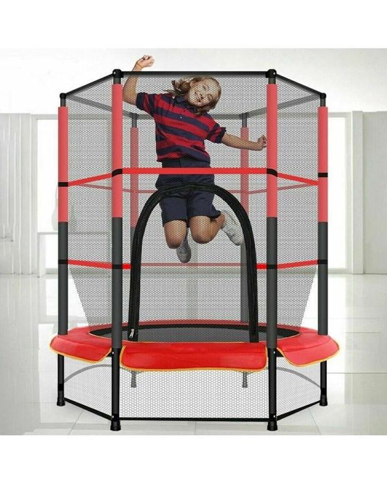 Мини батут с мрежа за безопасност – Компактен и забавен избор за деца
