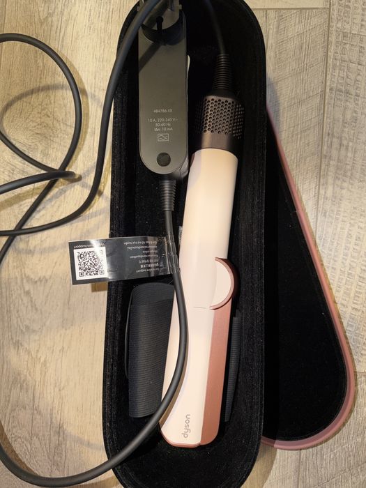 Dyson Airstrait срочно