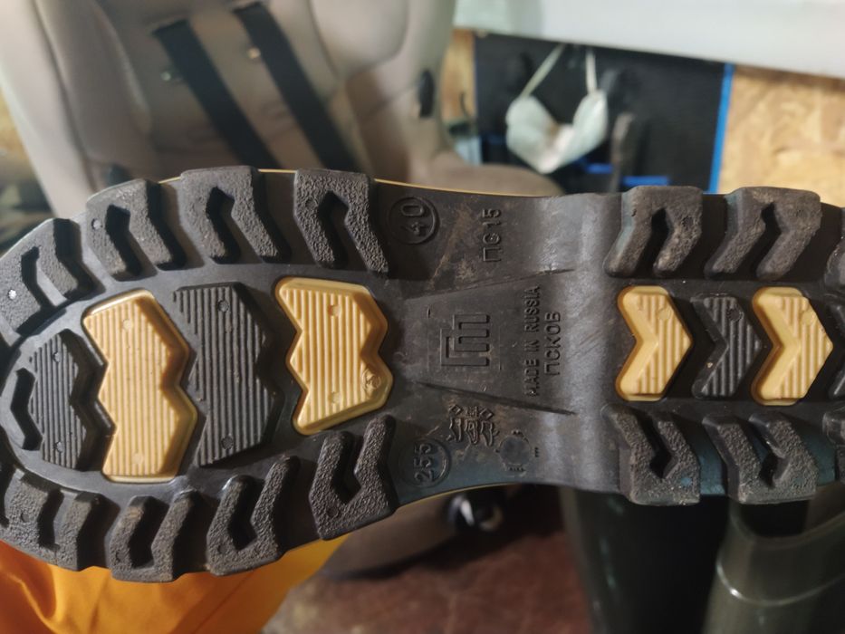 Продам сапоги, две пары