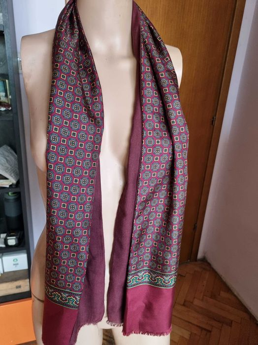 Елегантен шал коприна и вълна