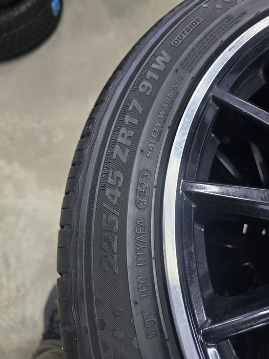 4 Броя 225/45/17 Kumho 2x7,3mm 2x7mm 23dot