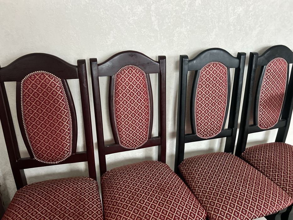 Стол для гостиной