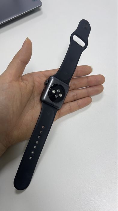Продам часы Apple Watch 1   38 mm