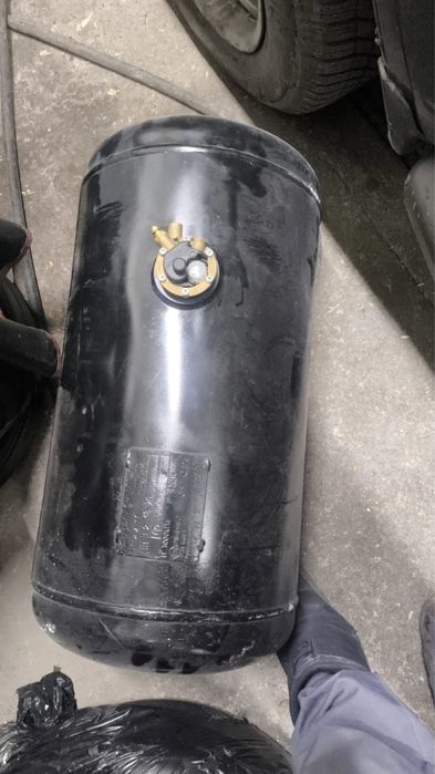 Бак 76литр басқада балондар бар