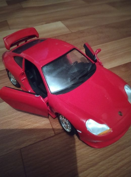 Машинки железные  бу масштаб 1 24