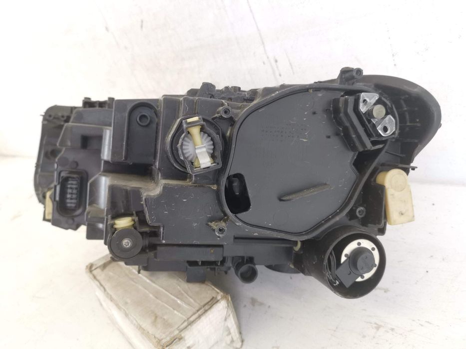 Десен фар Пълен Лед Волксваген / Volkswagen T-Cross 1 Оригинален Повре