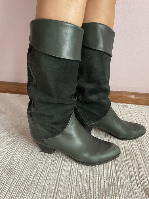 Кожаные сапоги демисезонные