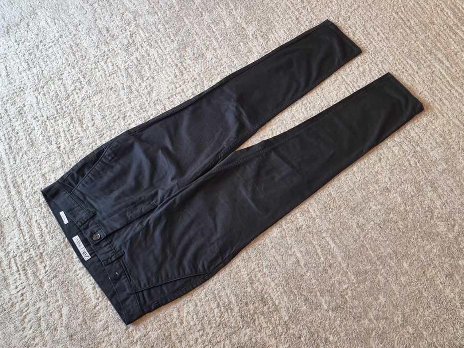 Pantaloni lungi Zara barbati, marimea 40, noi
