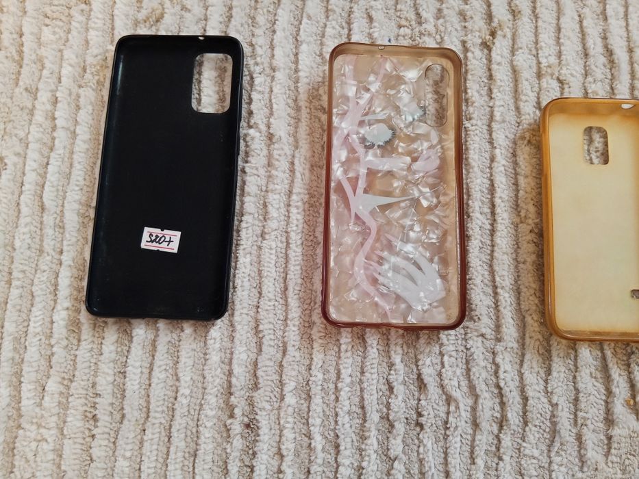 Три чехла на телефон