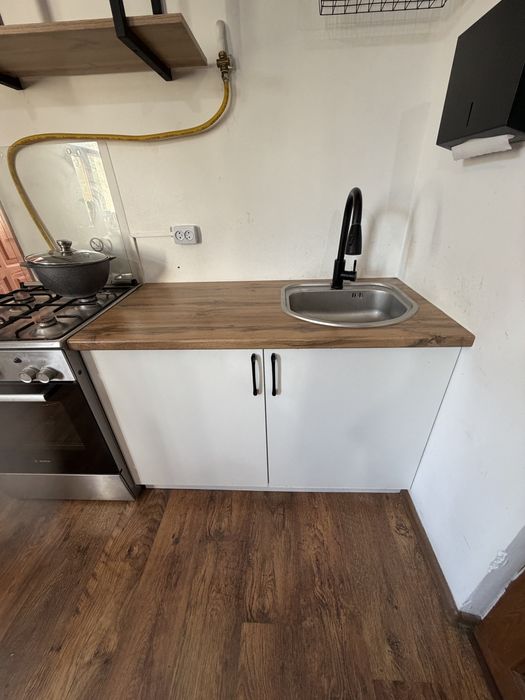 Стол с раковиной в сборе