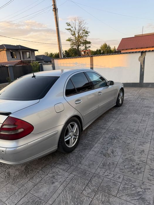 MERCEDES-BENZ E-Class 2002 — imagine 3