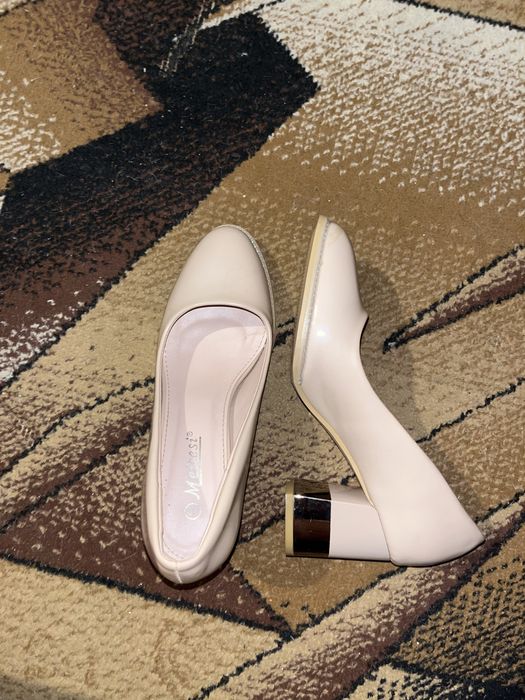 продам женские туфли