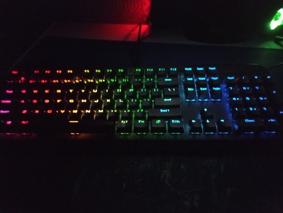 ПК фул комплект кроме мышки