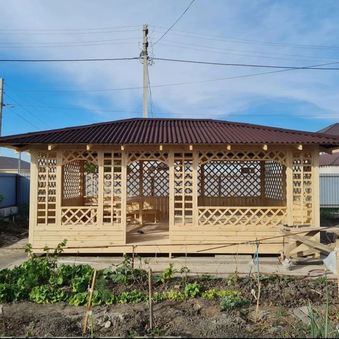 Изготавливается беседки