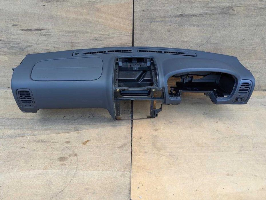 Торпеда панель на Ниссан Террано R50