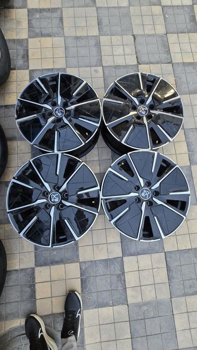 R 19 razmerli BYD han moshinasining radnoy diski