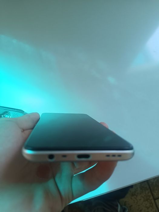 Рабочий Oppo A5 64/4gb память
