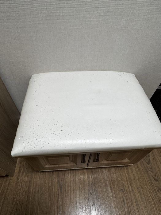 Продам комод и банкетку