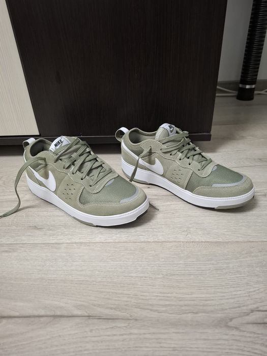 Adidași Nike C1TY