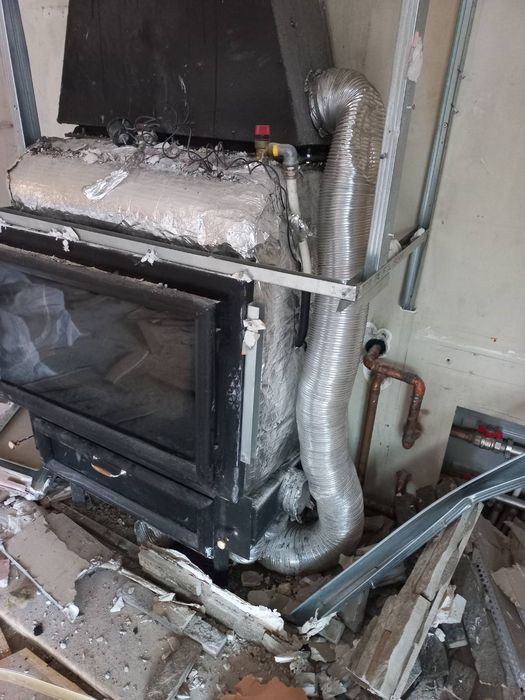 Камина за вграждане с водна и въздушна риза