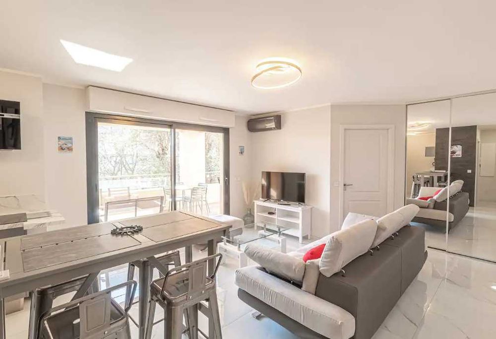 Дава се под наем Тристаен апартамент в Пловдив, Мараша - 92 кв.м за 372.3 € - Снимка #2