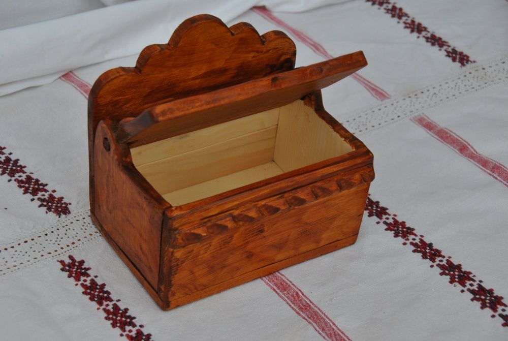 Vand solnita (sararita) din lemn