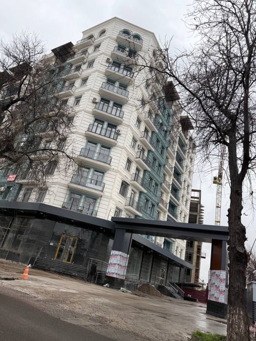 Novostroykadan kvartira sotiladi