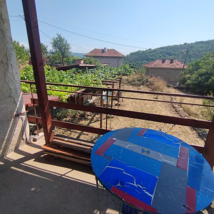 Продава се Къща в с. Синьо бърдо, Област Враца - 100 кв.м за 570 €/кв.м - Снимка #22