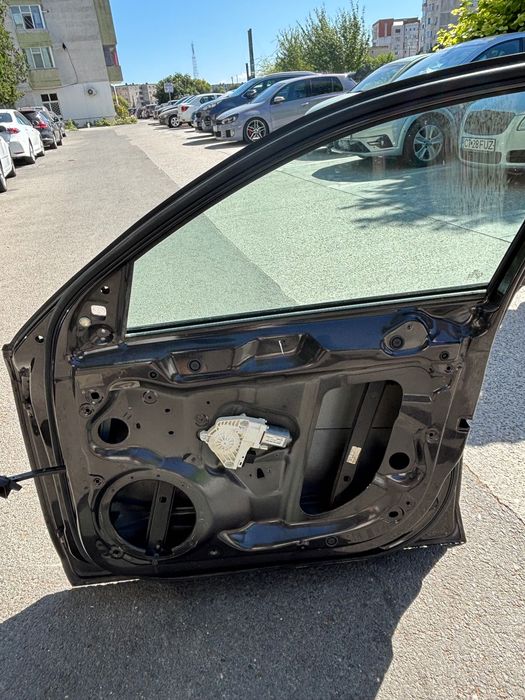 Portiera fata dreapta audi a4 b8 avariata