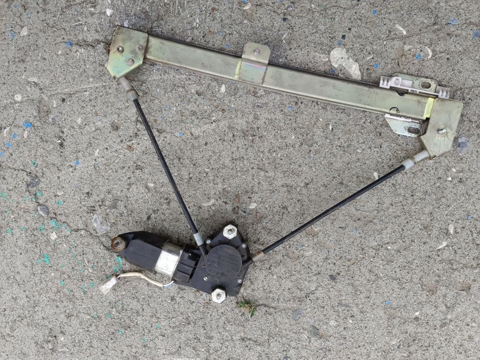 Электростеклоподъёмник в сбореприора левый