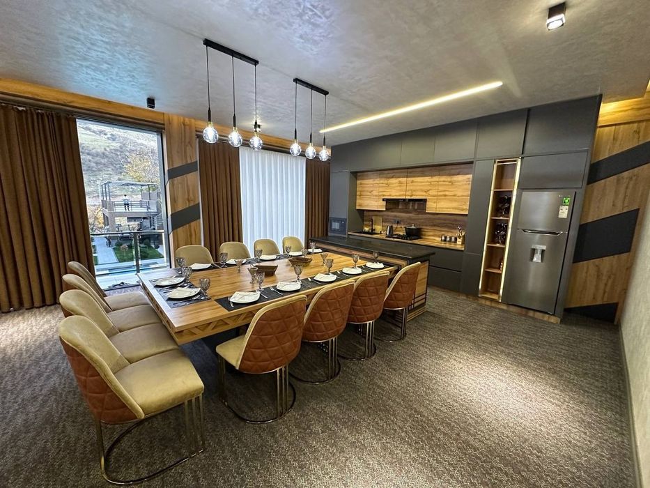 Оила ва Дўстлар учун Carat Luxury  Чорбогда жойлашган