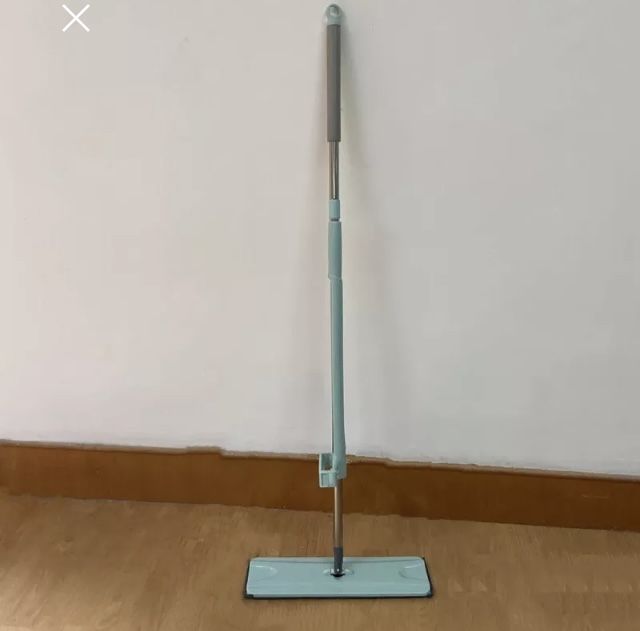 Продам швабры в комплекте 2 насадки.