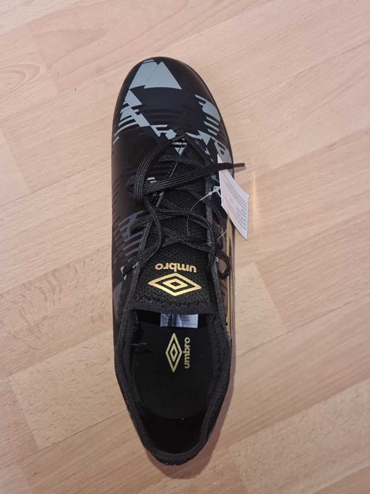 Vand ghete fotbal sintetic Umbro FORMATION II TF