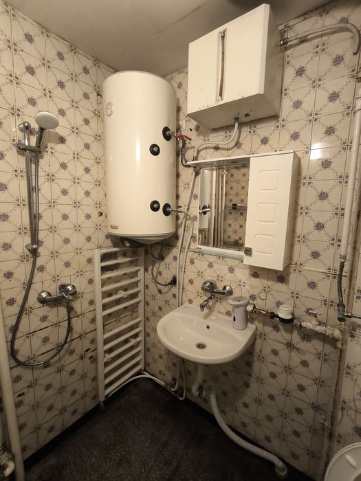 Продава се Двустаен апартамент в Шумен, Тракия - 60 кв.м за 1785 €/кв.м - Снимка #18