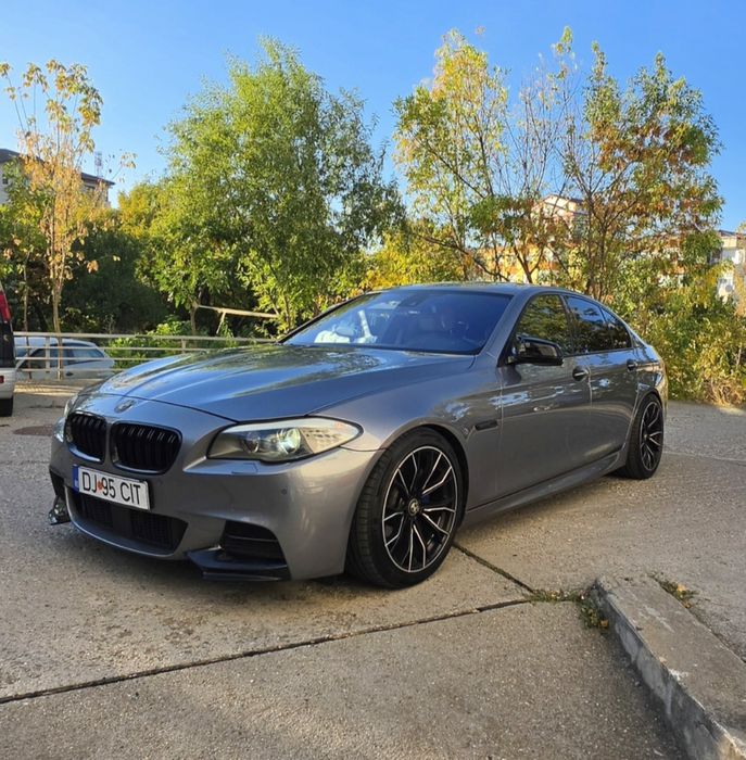 BMW Seria 5 F10 535d Xdrive/ M Pachet/ 4 Butoane