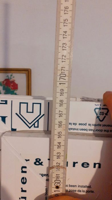 Чисто нова врата.