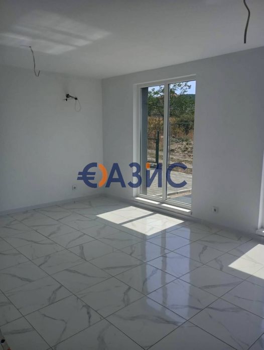 Продава се Къща в с. Кошарица, Област Бургас - 210 кв.м за 1286 €/кв.м - Снимка #8