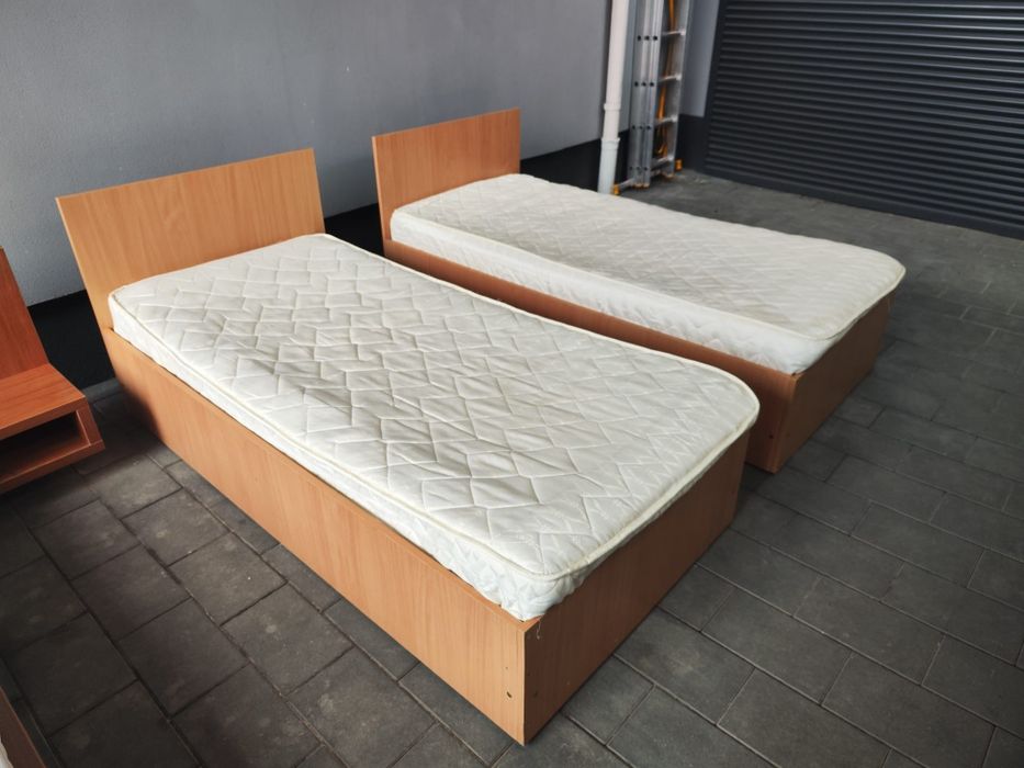 Pat 1 persoana cu saltea inclusa 190*90 cm