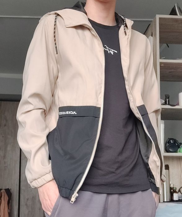 Куртка-ветровка jack&jones