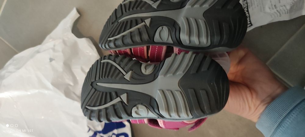 Пантофи,маратонки, обувки, ботуши Нови