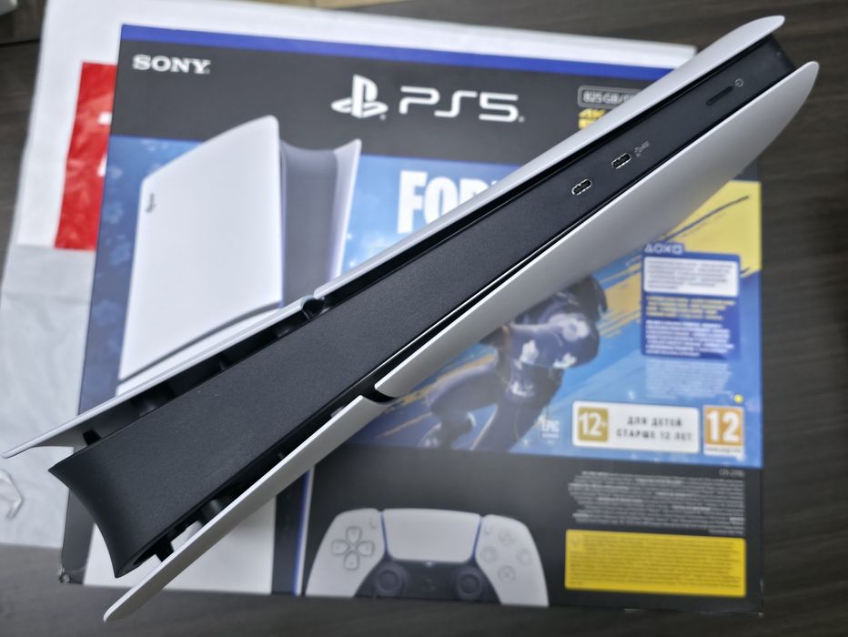 КАТО НОВ 825GB Sony PlayStation 5 | PS5 Digital Гаранция Техномаркет 2028г.